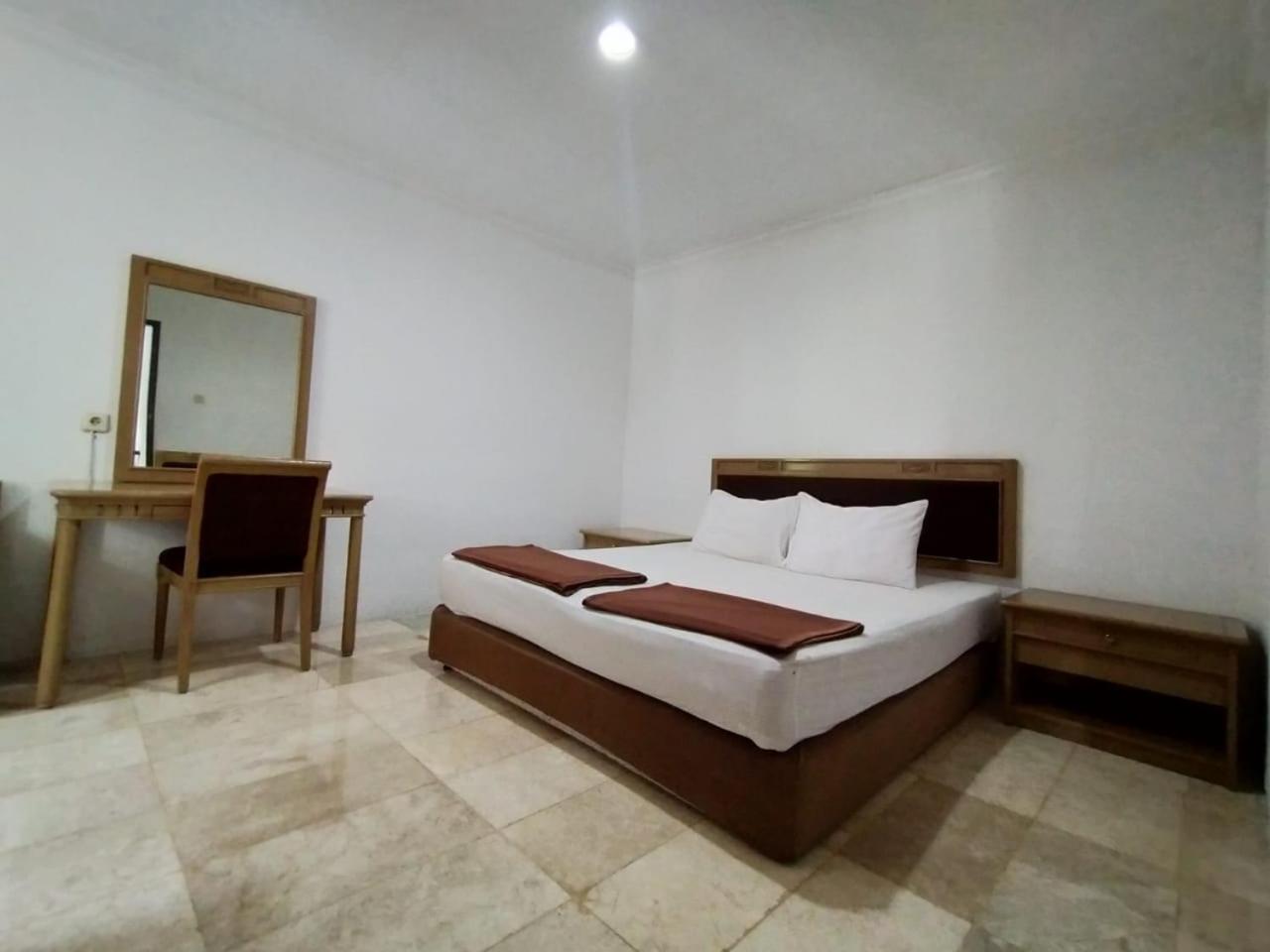 Villa Bukit Danau Lot 14 Cinengangirang Экстерьер фото
